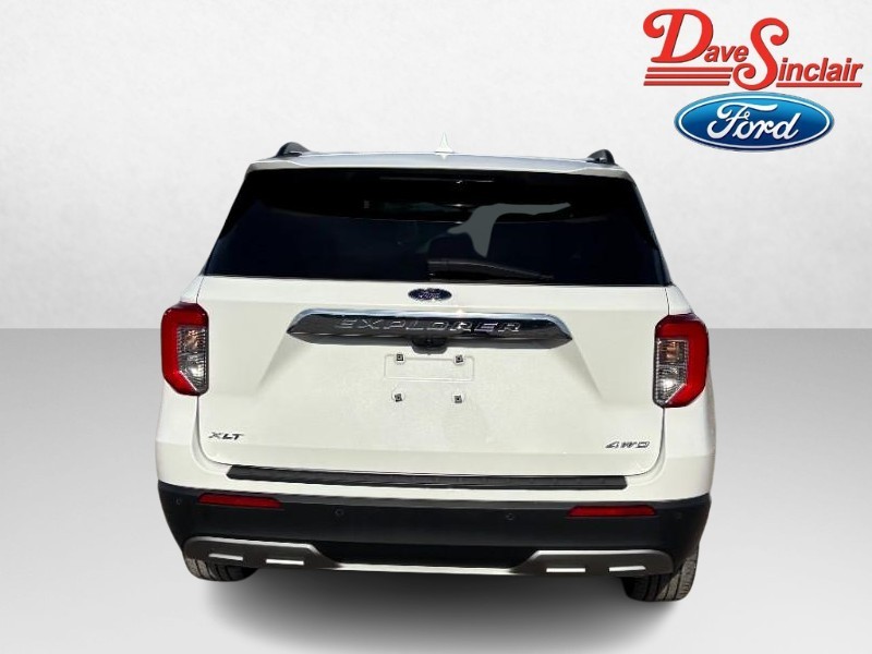 Ford Explorer Vehicle Full-screen Gallery Image 08