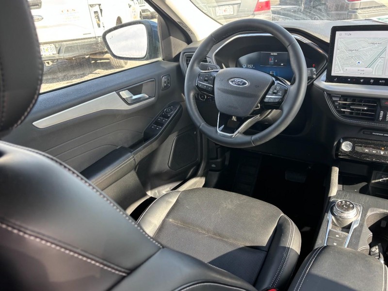 Ford Escape Vehicle Image 14