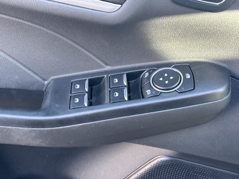 Ford Escape Vehicle Image 17