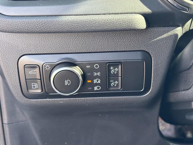 Ford Escape Vehicle Image 18