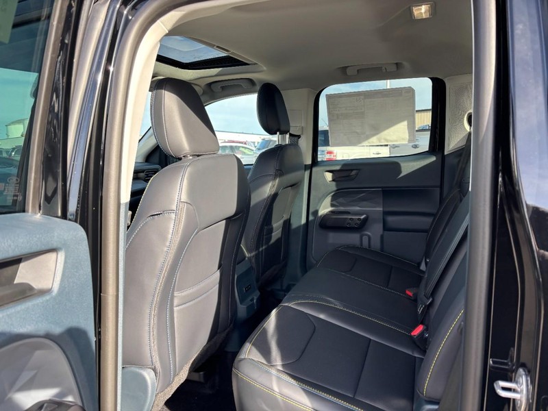 Ford Maverick Vehicle Full-screen Gallery Image 12