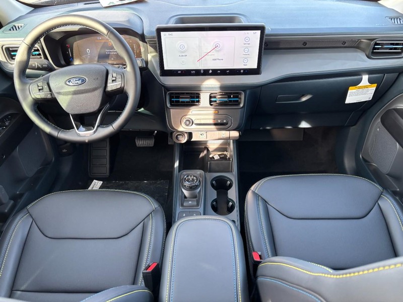 Ford Maverick Vehicle Full-screen Gallery Image 13