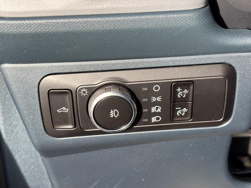 Ford Maverick Vehicle Full-screen Gallery Image 19