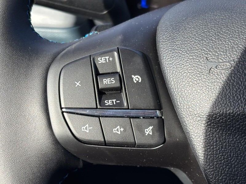 Ford Maverick Vehicle Full-screen Gallery Image 20