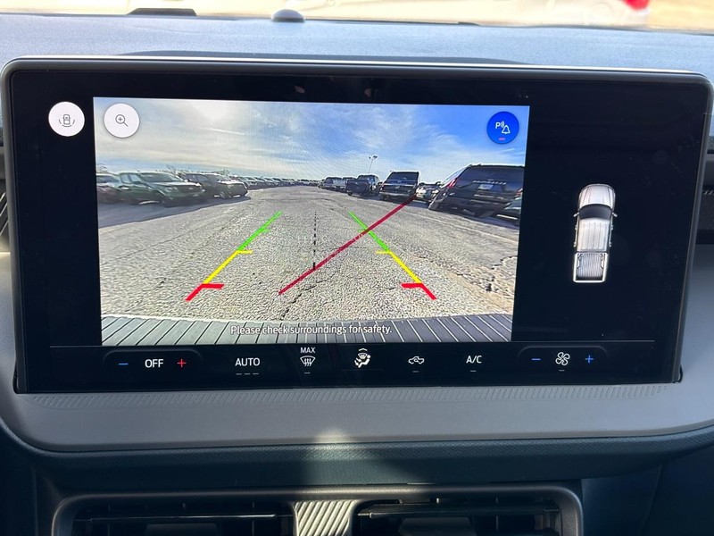 Ford Maverick Vehicle Full-screen Gallery Image 25