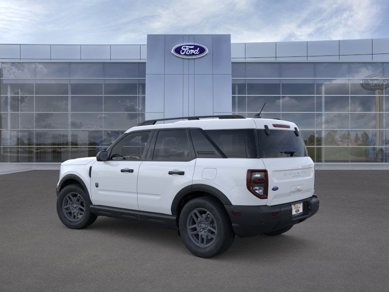 Ford Bronco Sport Vehicle Full-screen Gallery Image 05
