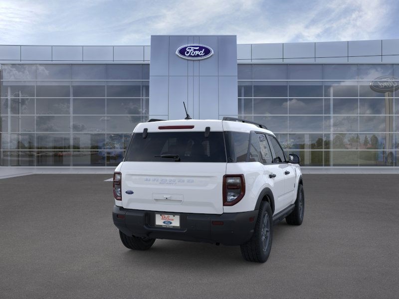 Ford Bronco Sport Vehicle Full-screen Gallery Image 10