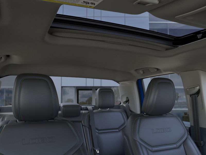 Ford Maverick Vehicle Full-screen Gallery Image 14