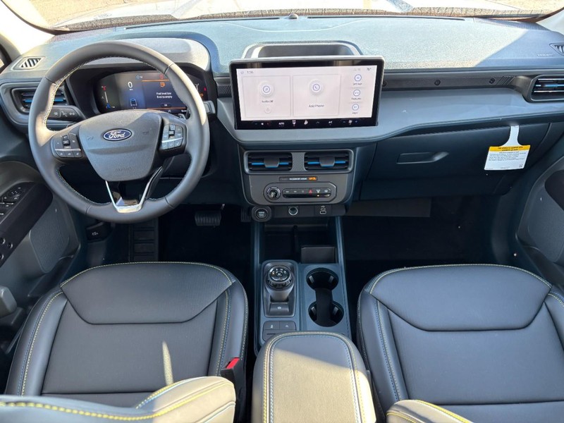 Ford Maverick Vehicle Full-screen Gallery Image 13