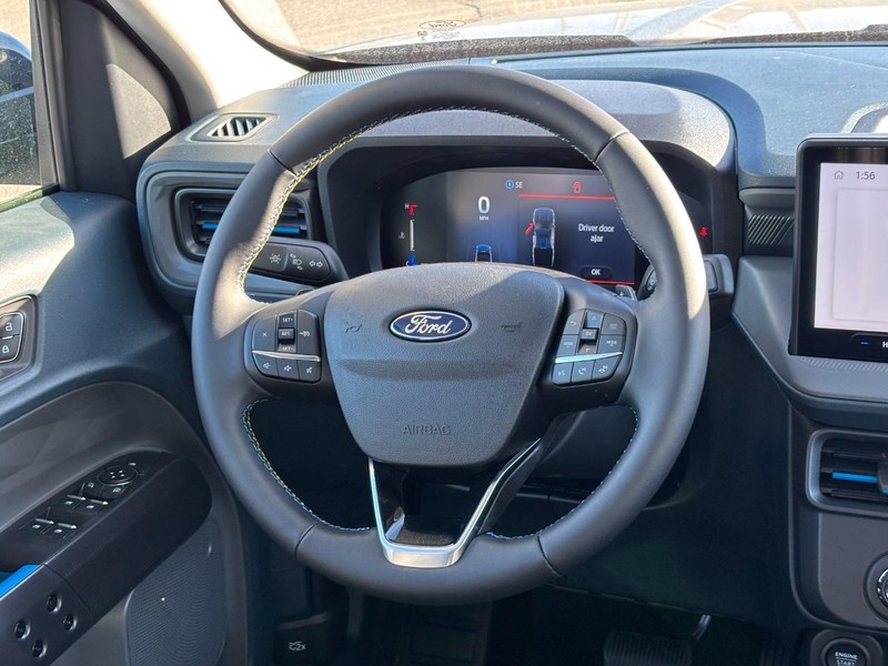 Ford Maverick Vehicle Full-screen Gallery Image 14