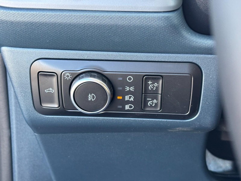 Ford Maverick Vehicle Full-screen Gallery Image 18