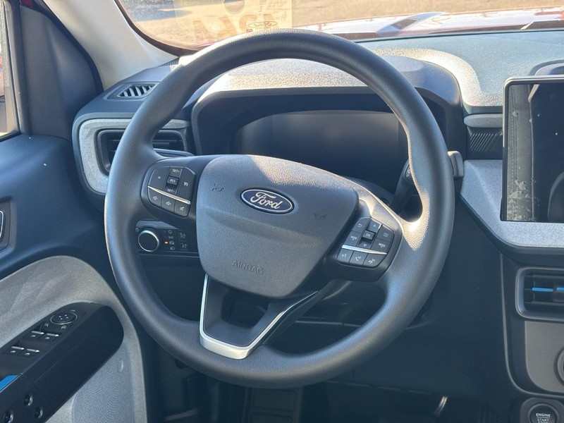 Ford Maverick Vehicle Full-screen Gallery Image 14