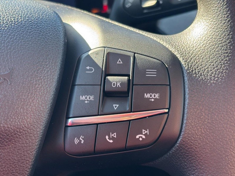 Ford Maverick Vehicle Full-screen Gallery Image 22