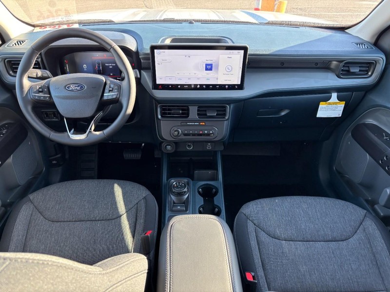 Ford Maverick Vehicle Full-screen Gallery Image 13