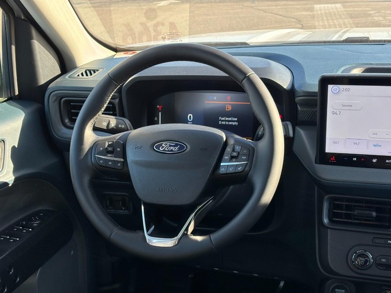 Ford Maverick Vehicle Full-screen Gallery Image 14