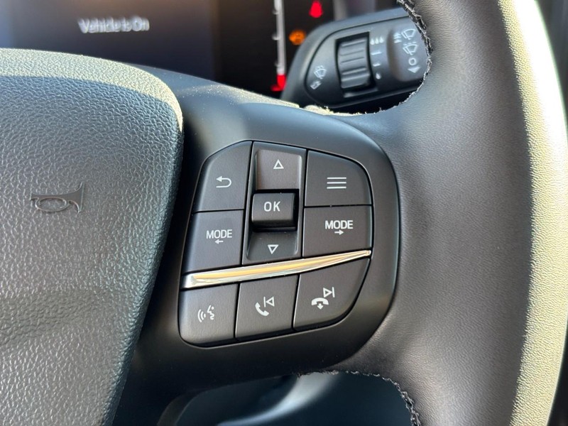 Ford Maverick Vehicle Full-screen Gallery Image 21