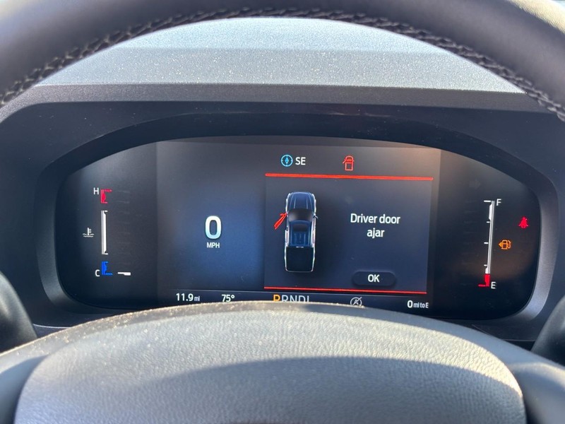 Ford Maverick Vehicle Full-screen Gallery Image 22