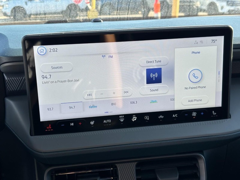 Ford Maverick Vehicle Full-screen Gallery Image 23