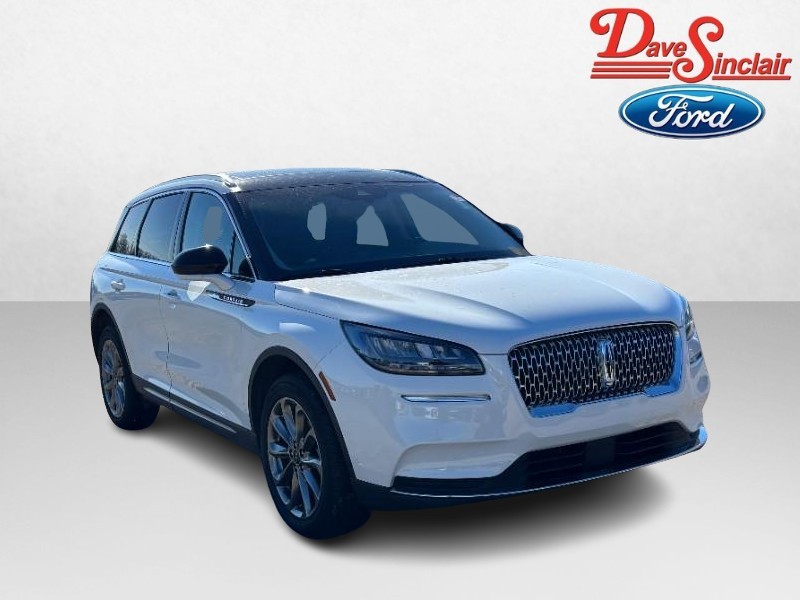 Lincoln Corsair Vehicle Full-screen Gallery Image 04