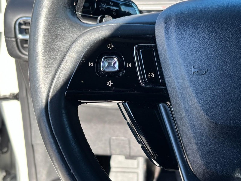 Lincoln Corsair Vehicle Full-screen Gallery Image 20