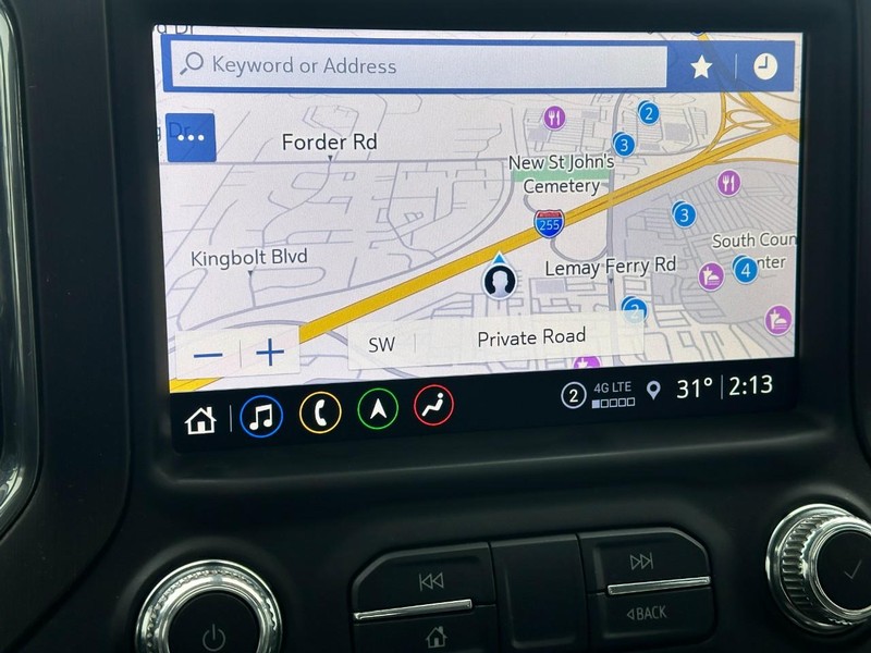 GMC Sierra 2500HD Vehicle Full-screen Gallery Image 26