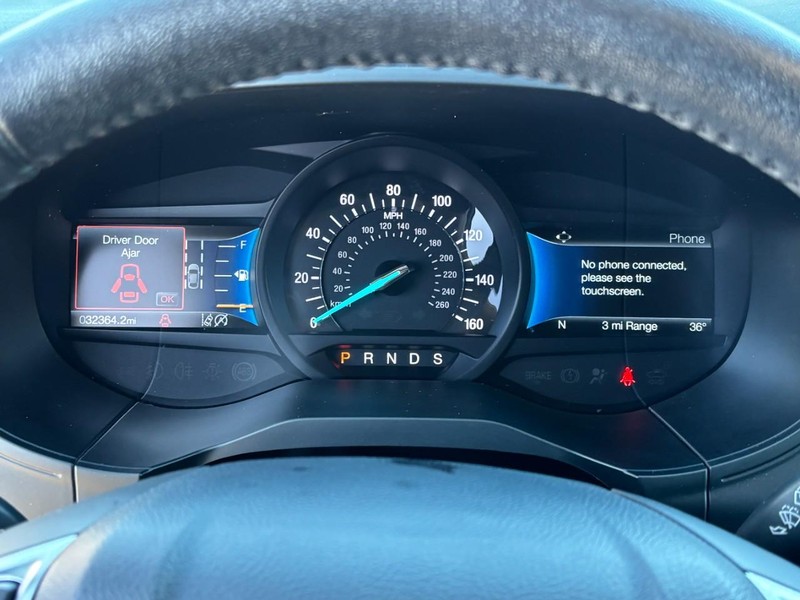 Ford Edge Vehicle Full-screen Gallery Image 21