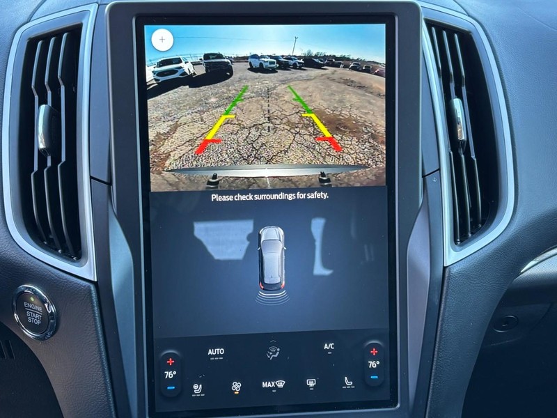 Ford Edge Vehicle Full-screen Gallery Image 23