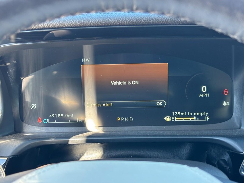 Lincoln Aviator Vehicle Full-screen Gallery Image 24