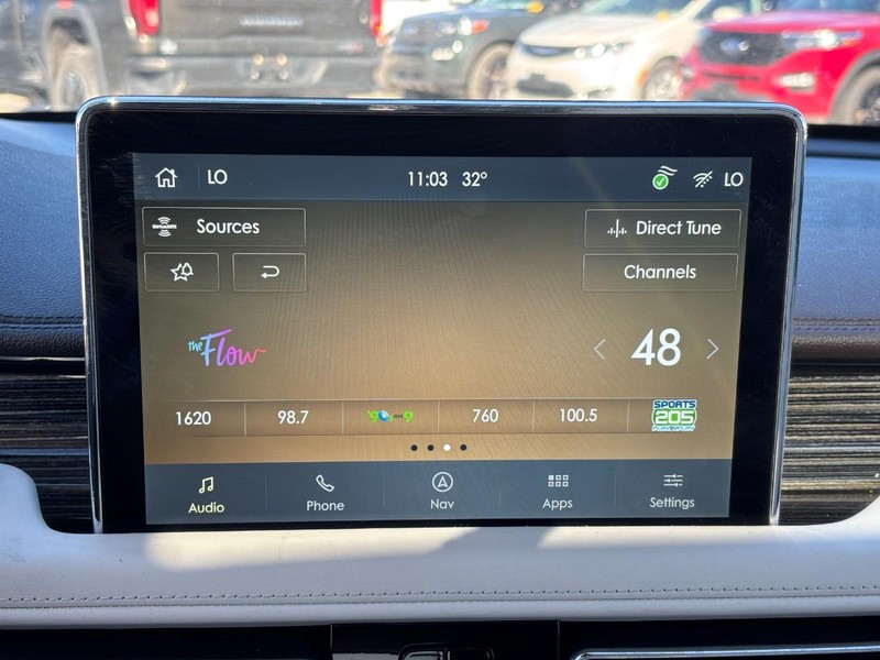 Lincoln Aviator Vehicle Full-screen Gallery Image 25