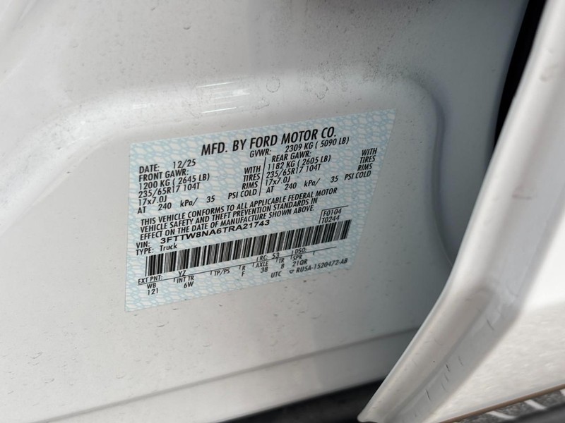 Ford Maverick Vehicle Image 27