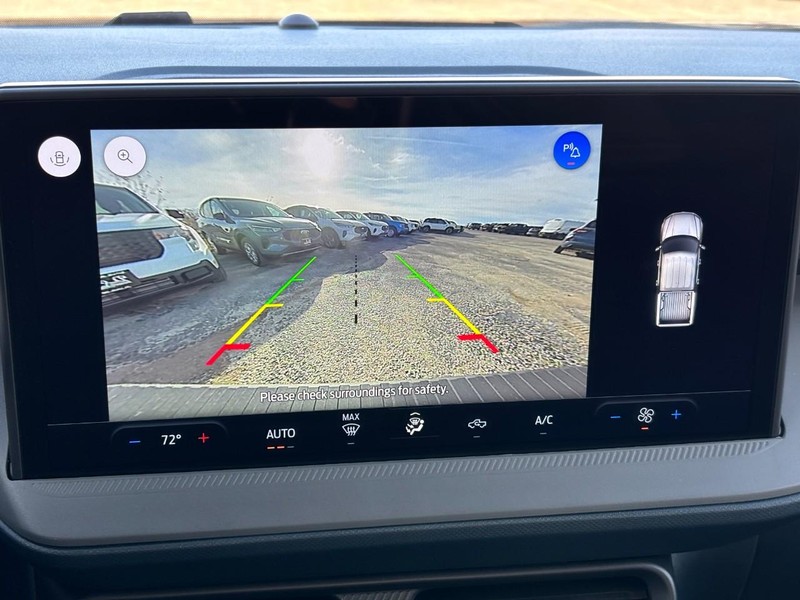 Ford Maverick Vehicle Full-screen Gallery Image 25