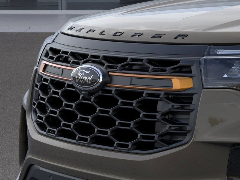 Ford Explorer Vehicle Full-screen Gallery Image 19