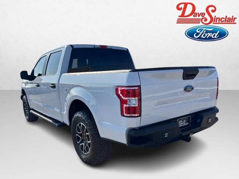 Ford F-150 Vehicle Full-screen Gallery Image 09