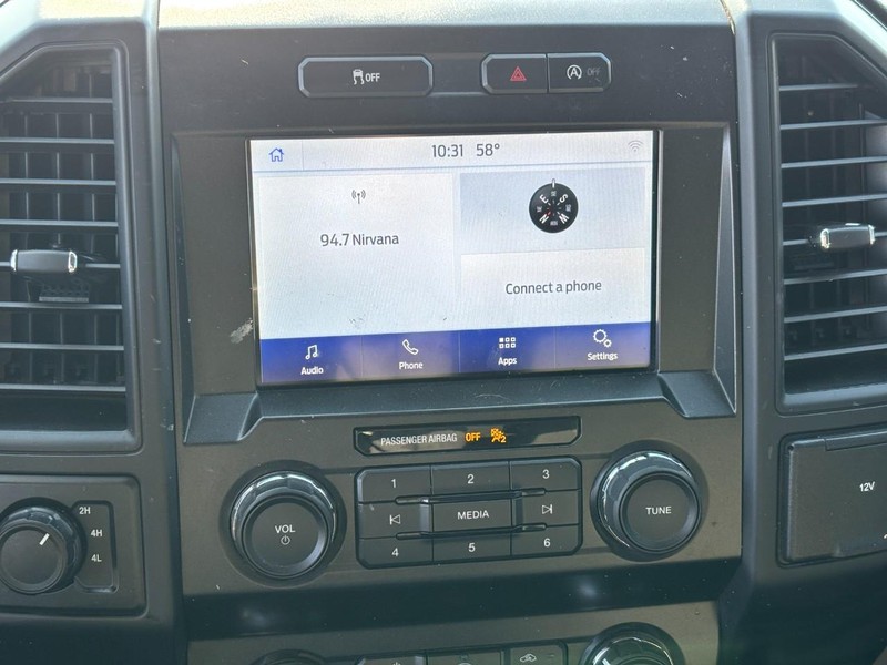 Ford F-150 Vehicle Full-screen Gallery Image 22