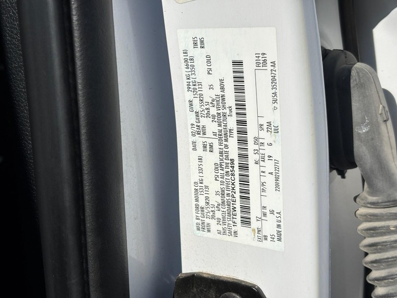 Ford F-150 Vehicle Full-screen Gallery Image 26