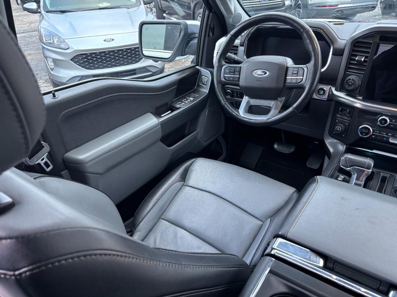 Ford F-150 Vehicle Full-screen Gallery Image 13