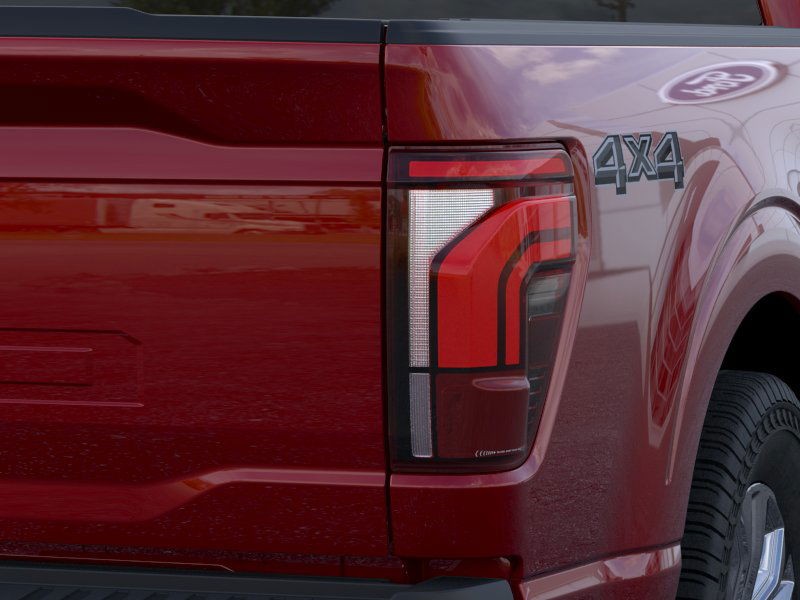 Ford F-150 Vehicle Full-screen Gallery Image 23