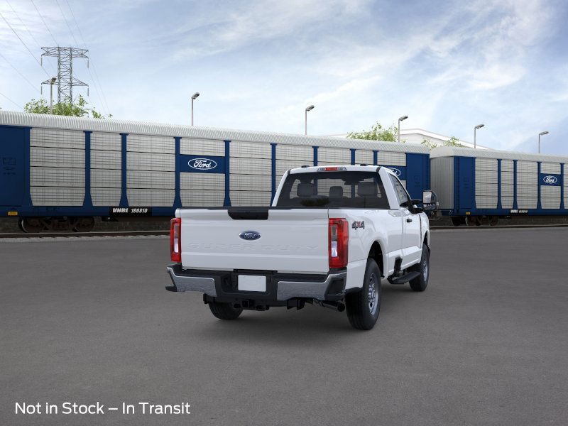 Ford Super Duty F-250 SRW Vehicle Full-screen Gallery Image 10