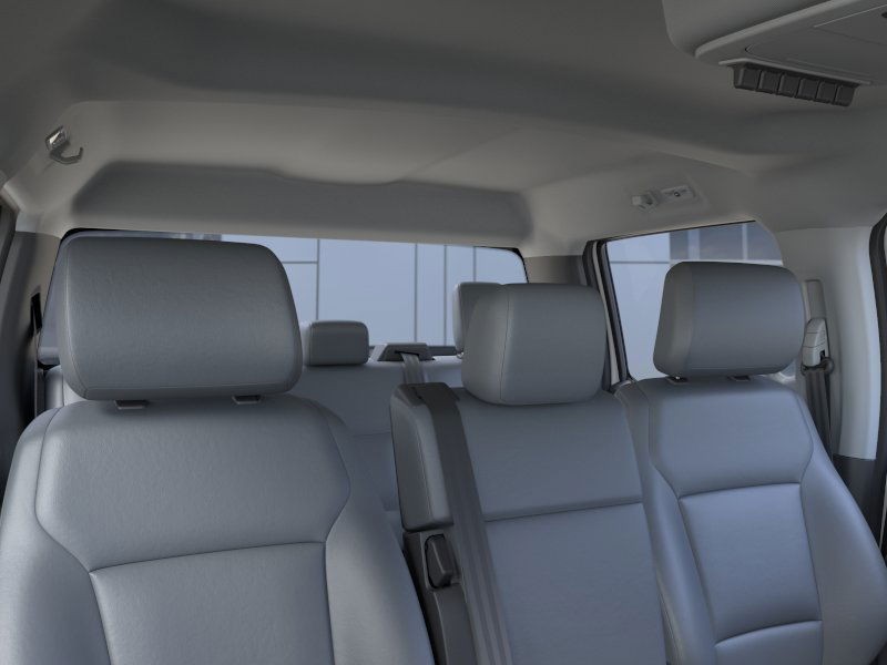 Ford Super Duty F-250 SRW Vehicle Full-screen Gallery Image 24