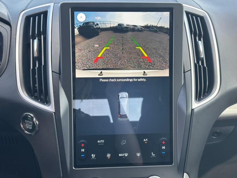 Ford Edge Vehicle Full-screen Gallery Image 24