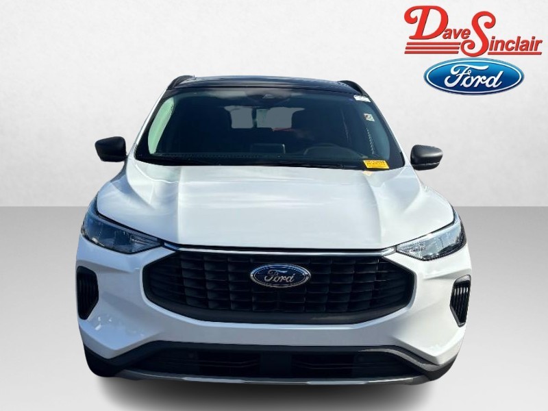 Ford Escape Vehicle Full-screen Gallery Image 02