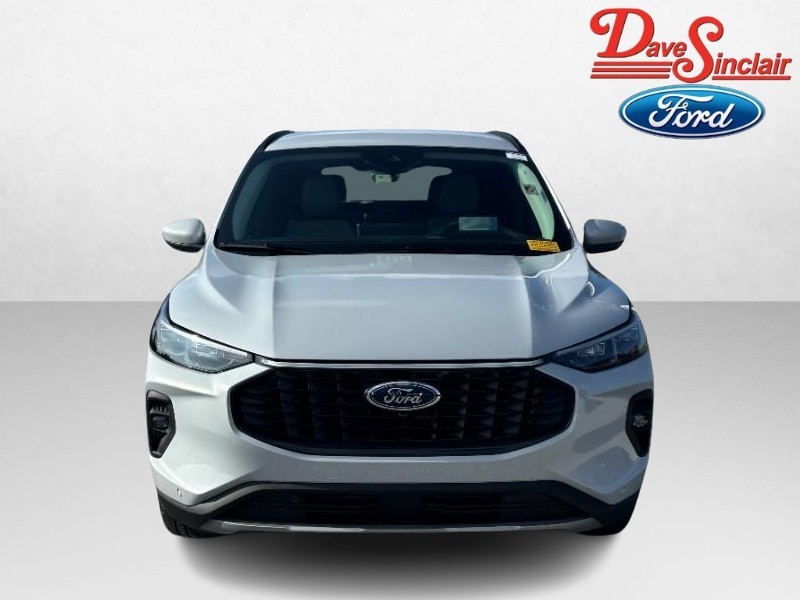 Ford Escape Vehicle Full-screen Gallery Image 02