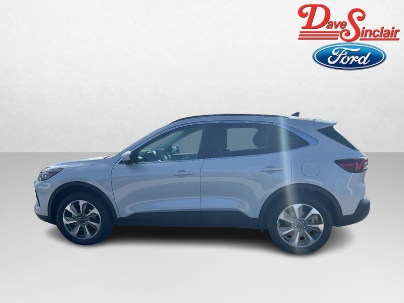 Ford Escape Vehicle Full-screen Gallery Image 10