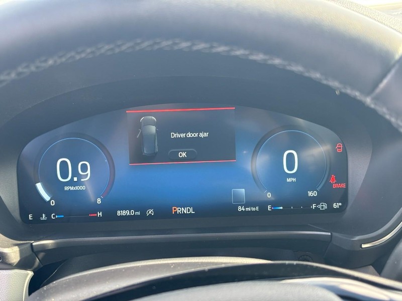 Ford Escape Vehicle Full-screen Gallery Image 21