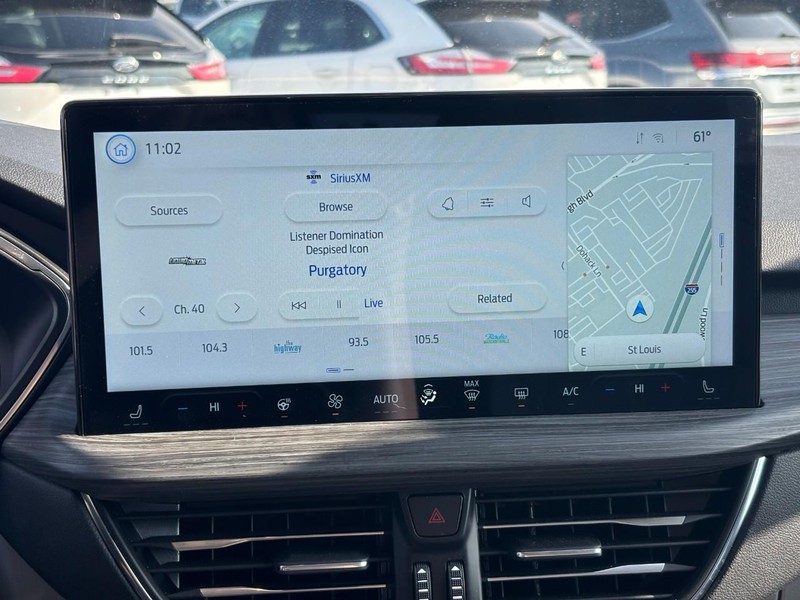 Ford Escape Vehicle Full-screen Gallery Image 22