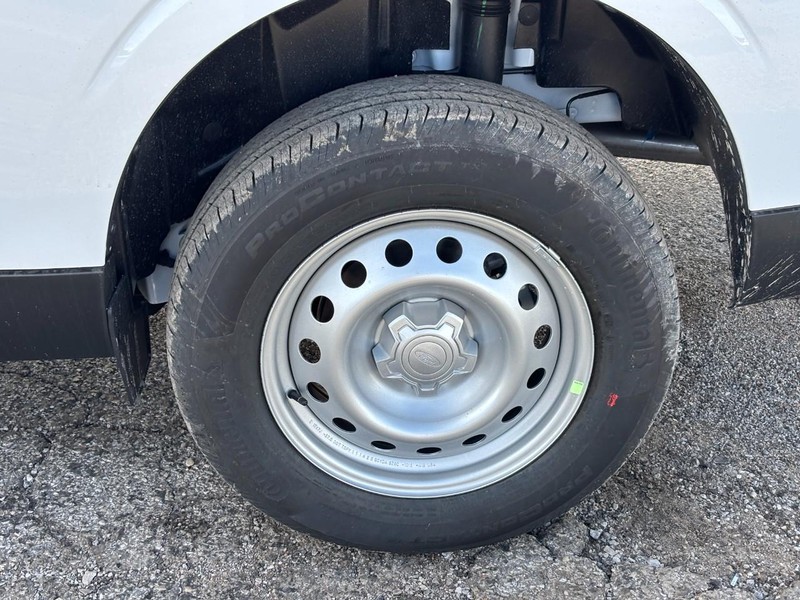 Ford Maverick Vehicle Full-screen Gallery Image 11