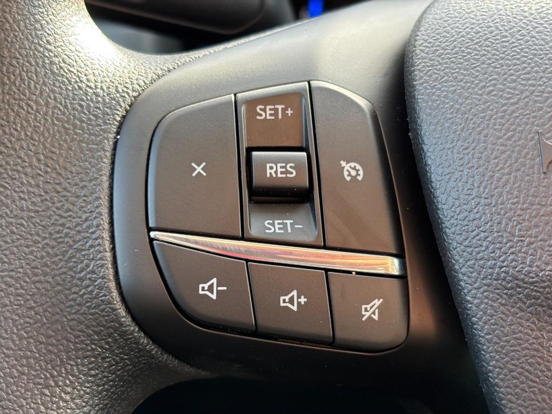 Ford Maverick Vehicle Full-screen Gallery Image 21