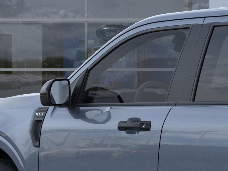 Ford Maverick Vehicle Full-screen Gallery Image 23