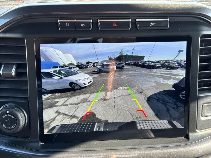 Ford F-150 Vehicle Full-screen Gallery Image 23