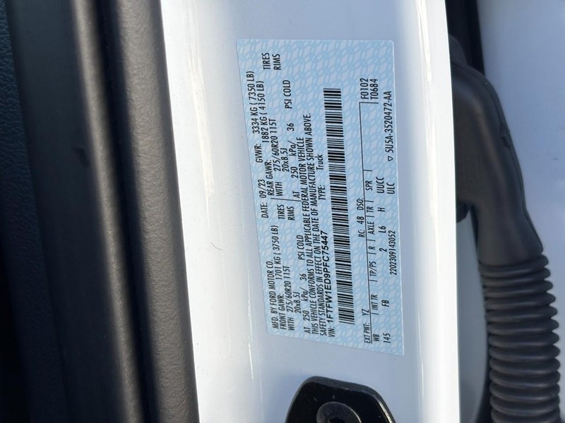 Ford F-150 Vehicle Full-screen Gallery Image 25